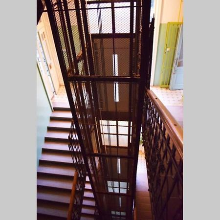 Cosy Apartment Just Next To Parliament Budapest Exterior foto