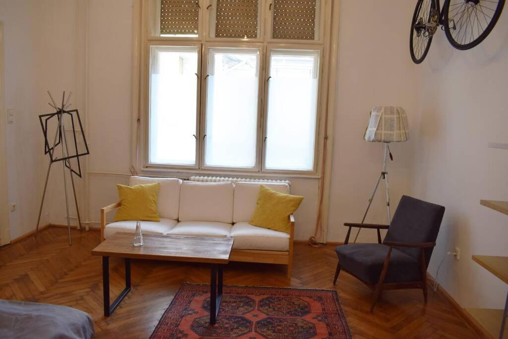Cosy Apartment Just Next To Parliament Budapest Exterior foto